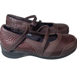 Aetrex Brown Pebble Leather Mary Jane Comfort Style E361W women's Size 5.5 Wide